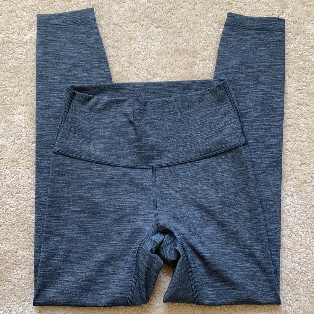 LIKE NEW Lululemon Wunder Under 25” Leggings